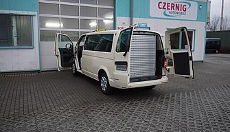 Rollstuhl-Bus VW Caravelle