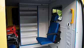 Betreuerstuhl Innenraum Krankentransporter Mercedes-Benz Sprinter 316 CDI