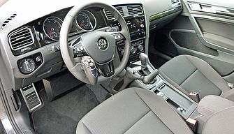 Innenraum VW Golf Variant Handbedienung Lenkhilfe