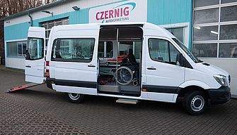 Mietliegewagen Mercedes-Benz Sprinter Automatik mit Rampe